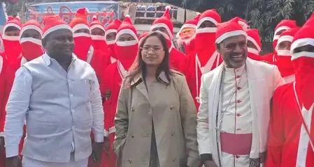 पलामू में क्रिसमस उत्सव यात्रा, मंत्री शिल्पी नेहा तिर्की बोलीं- प्रभु यीशु ने शांति, करुणा और प्रेम का दिया संदेश  