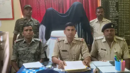 पलामू में युवक की हत्या के बाद जंगल ले जाकर जला दिया शव, दो आरोपी गिरफ्तार