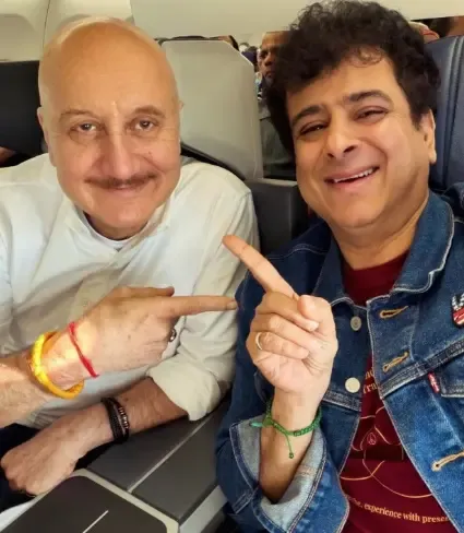 Palash Sen's Mid-Flight Encounter with Anupam Kher: A Tribute to a National Treasure