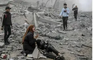 Palestinian Youth Fatally Shot as Displaced Gazans Attempt to Return