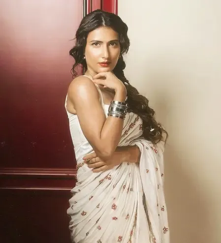 'पापा की परी' बनीं फातिमा सना शेख, शेयर की तस्वीरें 