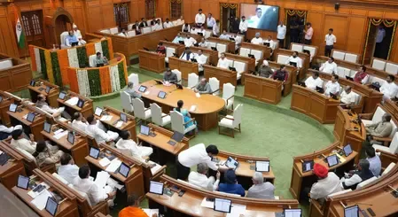 दिल्ली विधानसभा का मानसून सत्र : शिक्षा बिल की पक्ष ने की तारीफ तो विपक्ष ने गिनाई खामियां 