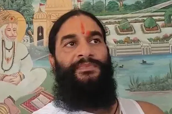 पप्पू यादव नास्तिक, संसद में साधु वेश धारण कर चढ़ावा चोरी मुद्दा उठाना निंदनीय: अखाड़ा परिषद