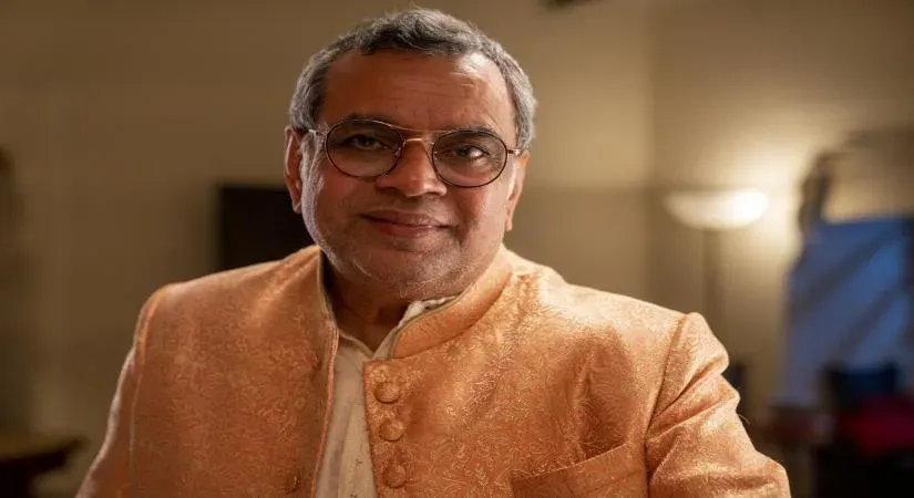 परेश रावल: बिना टिकट थिएटर में घुसने वाला 9 साल का बच्चा जो बना भारतीय सिनेमा का अजेय कलाकार