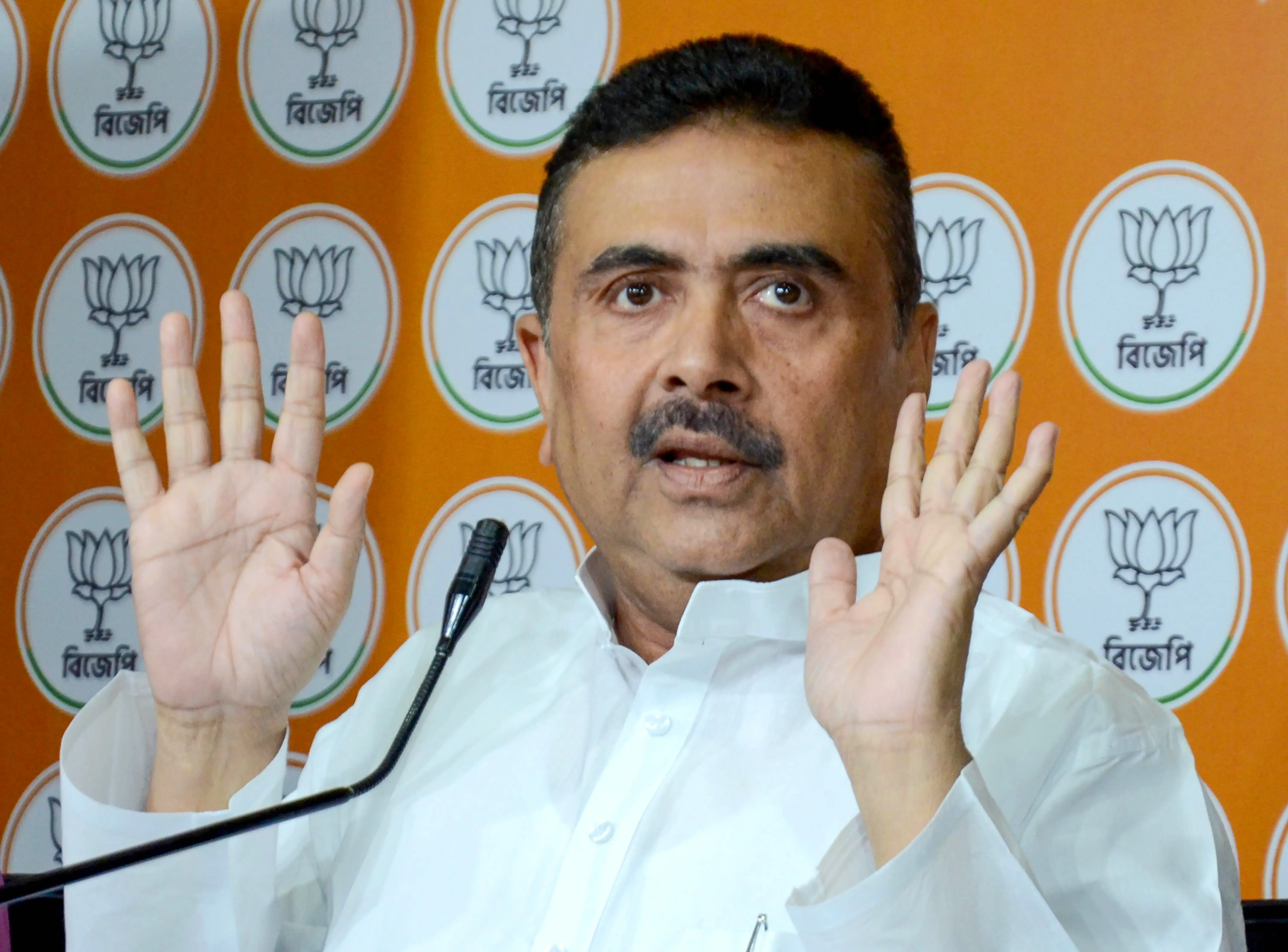 पश्चिम बंगाल भाजपा ने सीईओ को पत्र लिखकर कोलकाता पुलिस के तीन अधिकारियों के हटाने की मांग की