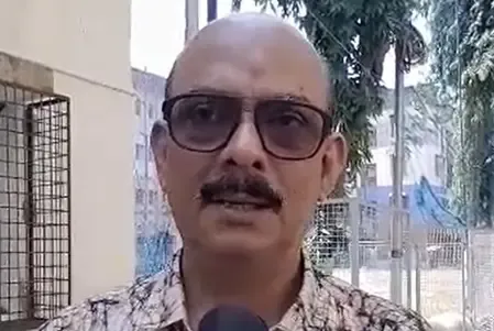 पश्चिम बंगाल : उत्तरपाड़ा विधायक कंचन मल्लिक के खिलाफ 'लापता' पोस्टर: जनता का गुस्सा फूटा, भाजपा ने साधा निशाना