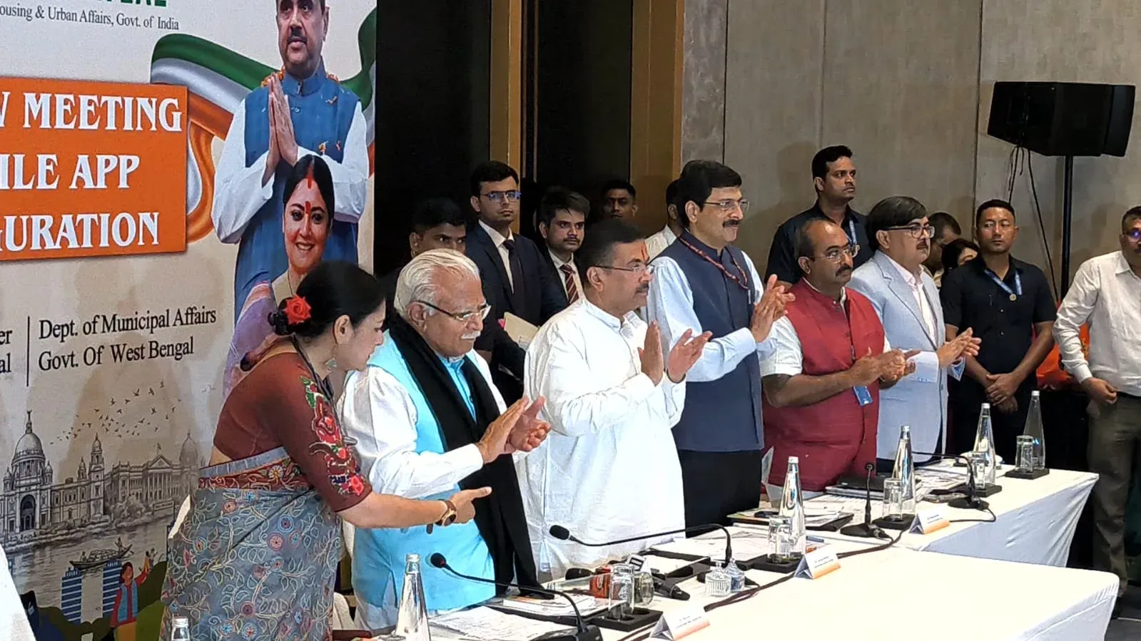 पश्चिम बंगाल में 'स्वच्छ' ऐप लॉन्च: 10 नगरपालिकाओं से शुरू होगा पायलट, मनोहर लाल ने किया शुभारंभ