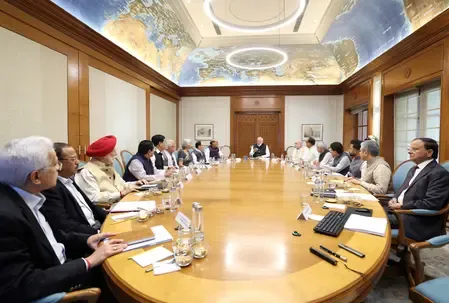 पश्चिम एशिया युद्ध के बीच पीएम मोदी ने सीसीएस बैठक की अध्यक्षता की, आवश्यक वस्तुओं की सप्लाई सुनिश्चित करने पर मंथन
