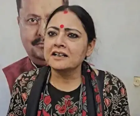 पश्चिम बंगाल: अग्निमित्रा पॉल ने ममता बनर्जी पर घुसपैठियों से वोट मांगने का गंभीर आरोप लगाया