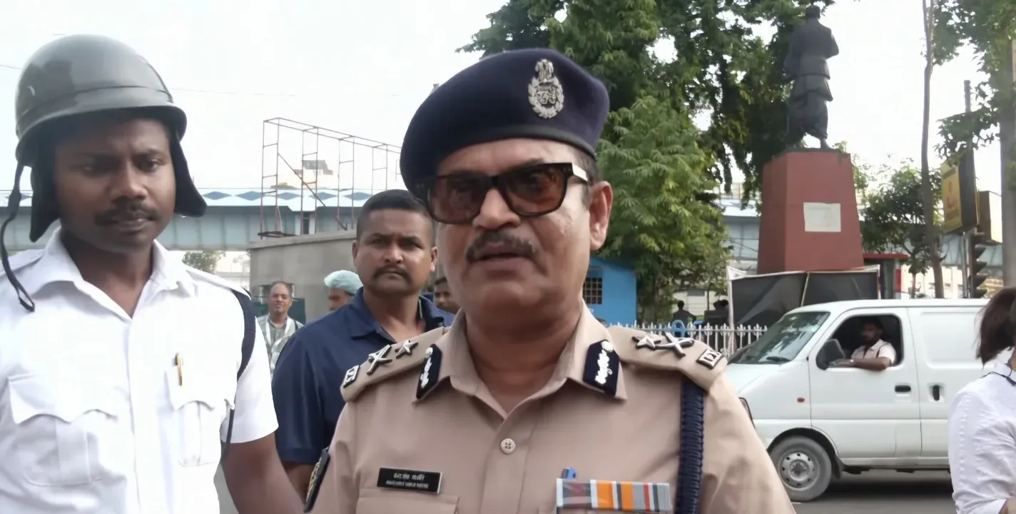 कोलकाता के तिलजला में बुलडोजर विरोध हिंसक: पुलिस पर पथराव, 3 जवान घायल, कई हिरासत में