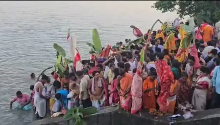 पश्चिम बंगाल, असम और ओडिशा में कोला बऊ स्नान के साथ दुर्गा पूजा की शुरुआत