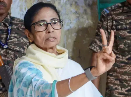 पश्चिम बंगाल एग्जिट पोल: कई सर्वे में भाजपा को बढ़त, कुछ में टीएमसी ने बनाए रखी टक्कर