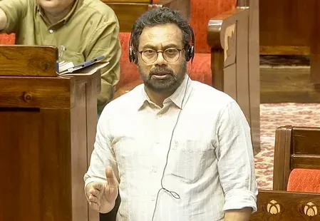पासपोर्ट नागरिकता विवाद: जॉन ब्रिटास ने केंद्र सरकार के 'विरोधाभासी रुख' पर उठाए सवाल