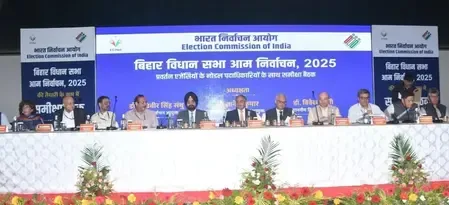पटना : चुनाव आयोग ने दूसरे दिन आगामी बिहार विधानसभा चुनाव को लेकर तैयारियों की समीक्षा की