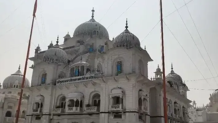 क्या पटना सिटी गुरुद्वारे में प्रकाशोत्सव की धूम ने सभी धर्मों के लोगों को आशीर्वाद लेने के लिए प्रेरित किया?