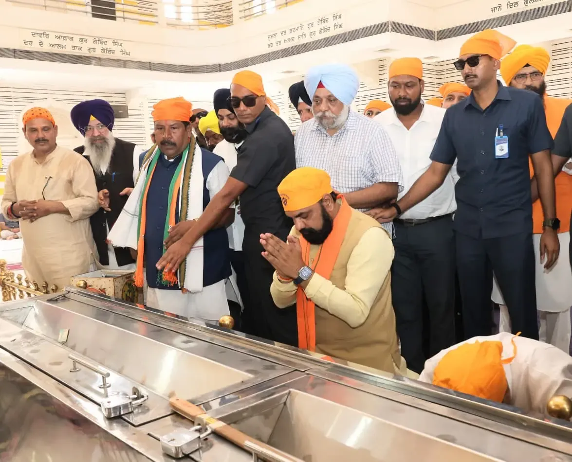 बिहार के मुख्यमंत्री सम्राट चौधरी ने पटना साहिब में मत्था टेका और राज्य के लिए शुभकामनाएं दीं