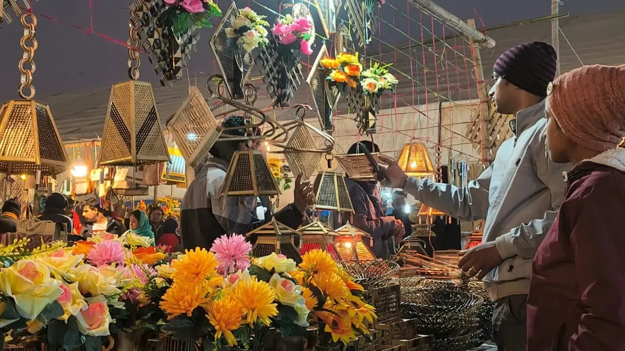 क्या पटना के सरस मेले में स्वदेशी उत्पादों की झलक और पारंपरिक व्यंजनों का लुत्फ उठाने का समय है?