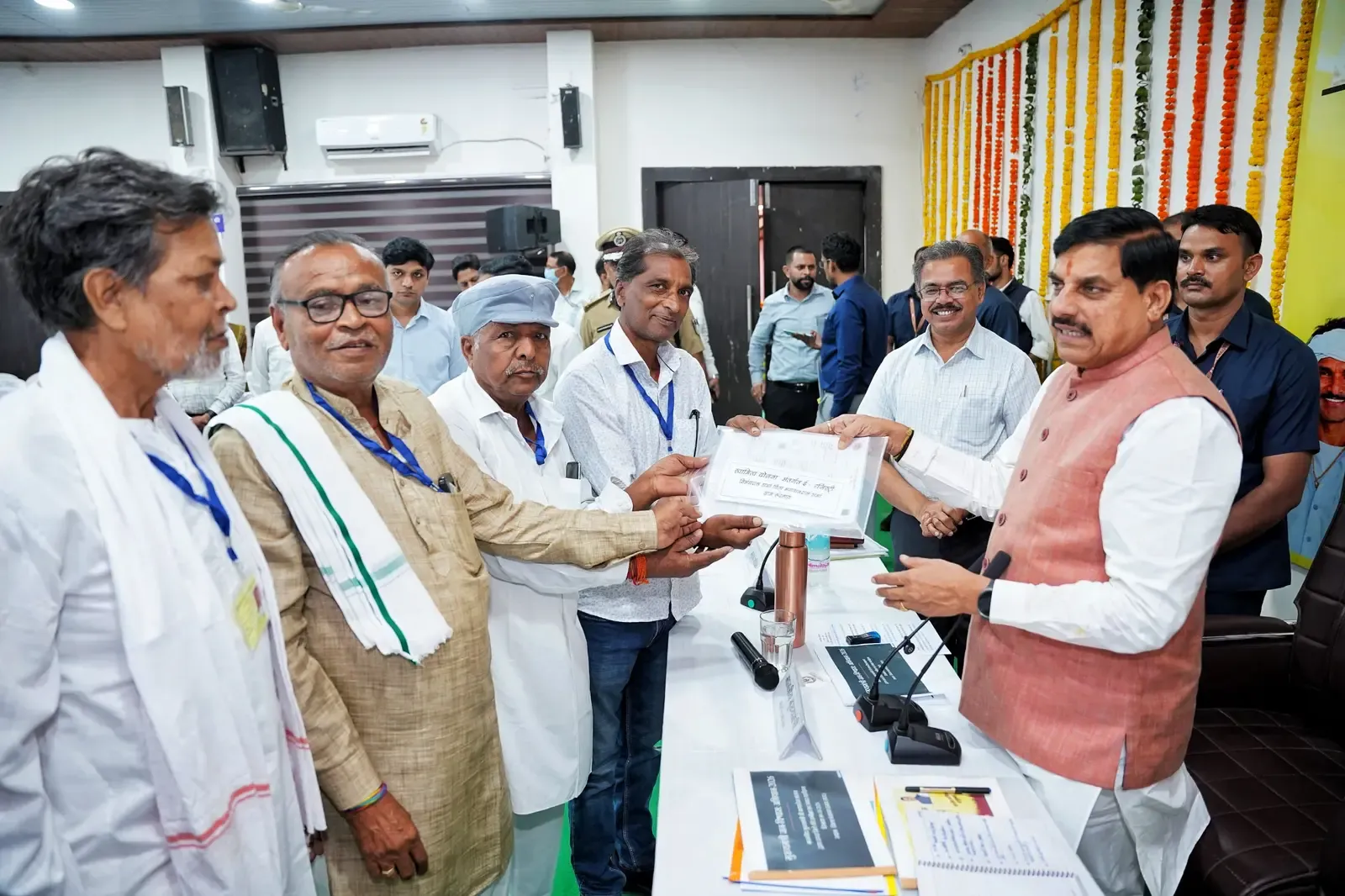 MP Patwaris assure CM Mohan Yadav on SVAMITVA scheme cooperation