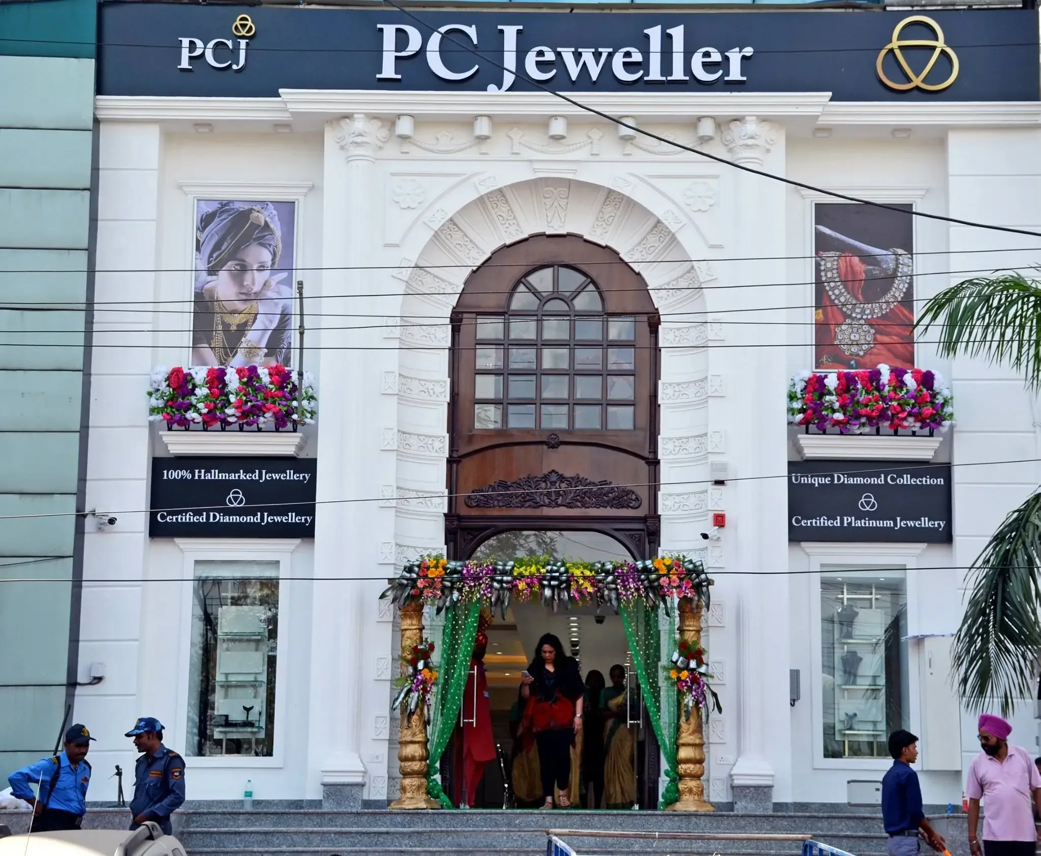 What Caused PC Jeweller's Shares to Plunge?