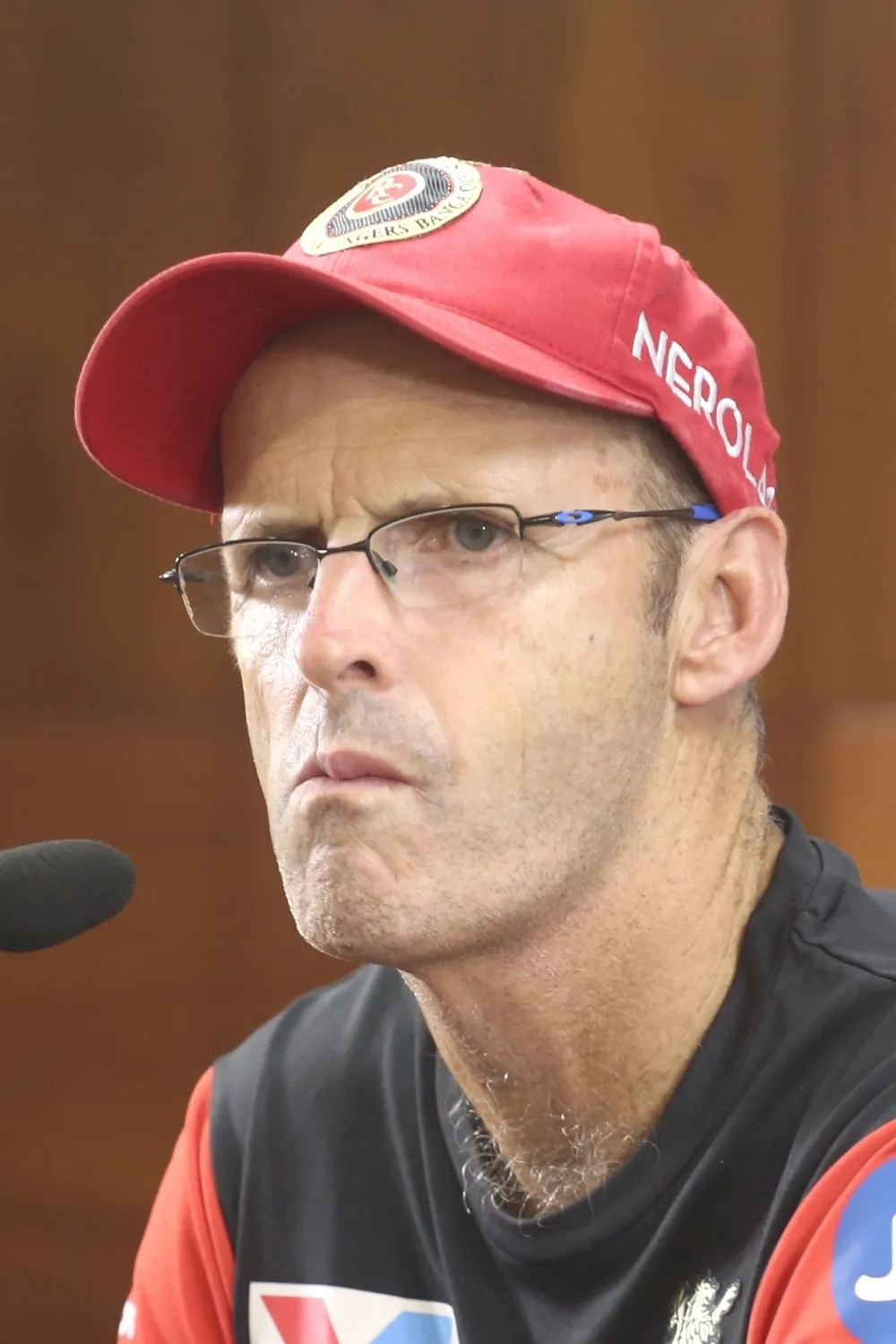 गैरी कर्स्टन ने पीसीबी की दखलअंदाजी के चलते कोच पद छोड़ा