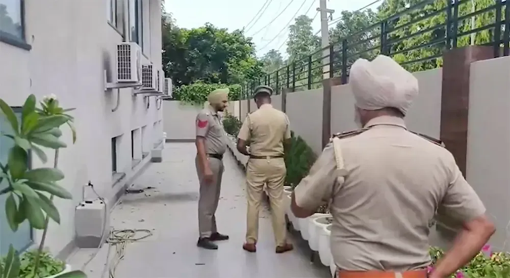 बुरहान वानी को 'शहीद' बोलना पड़ा भारी: पीडीपी नेता अब्दुल कबीर से किश्तवाड़ पुलिस की पूछताछ