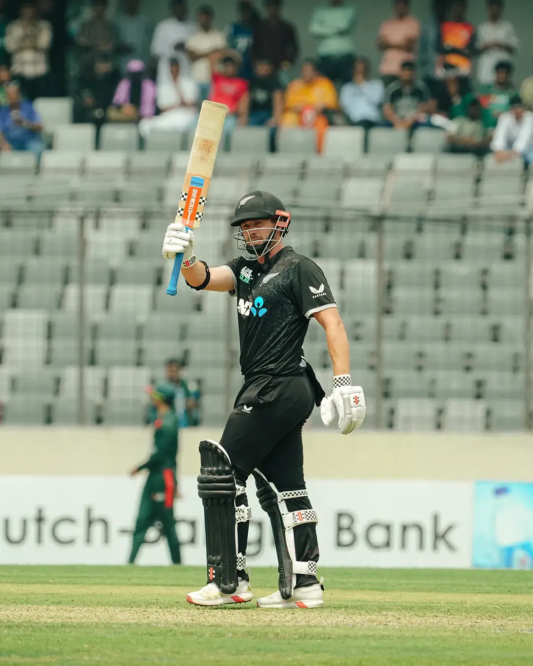 न्यूजीलैंड ने बांग्लादेश को दिया 248 रन का लक्ष्य, हेनरी और डिन ने लगाया अर्धशतक