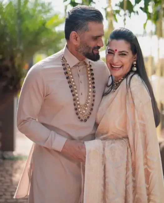 क्या पहले तुम मेरी क्रश थीं, फिर गर्लफ्रेंड, और फिर पत्नी? सुनील शेट्टी ने माना को लेकर अपने जज़्बात बताए
