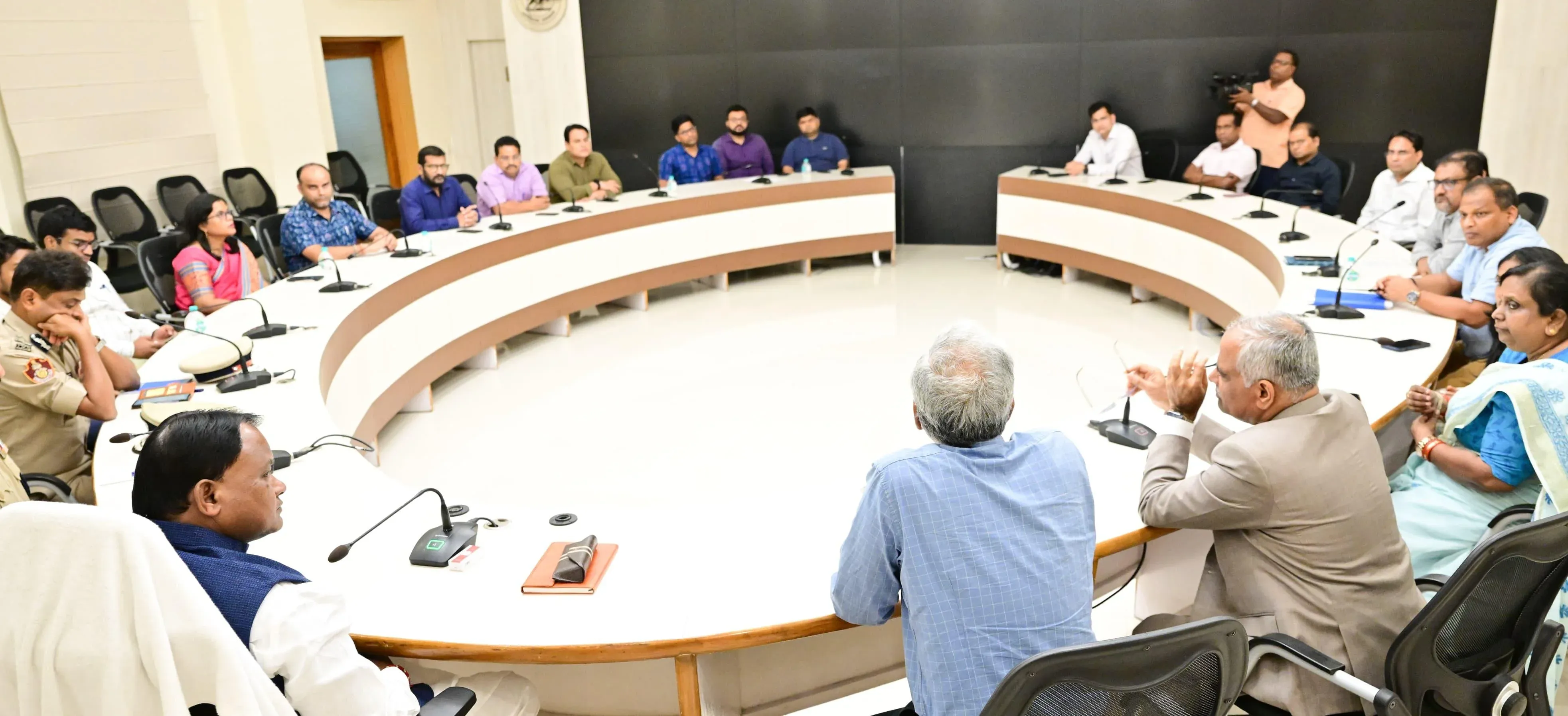 How Can Officials Serve as Humble Servants of Lord Jagannath?