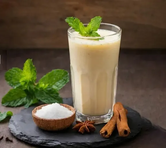 गर्मियों में छाछ: एक प्राकृतिक पेय जो तन-मन को रखे ठंडा और ताजगी भरा