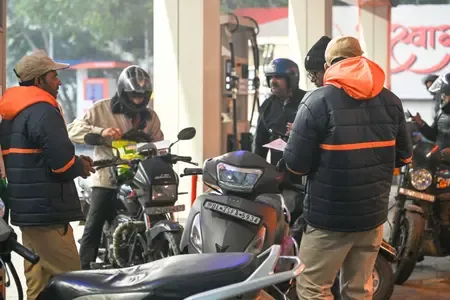India's Fuel Prices Steady Despite Surge in Global Oil Rates