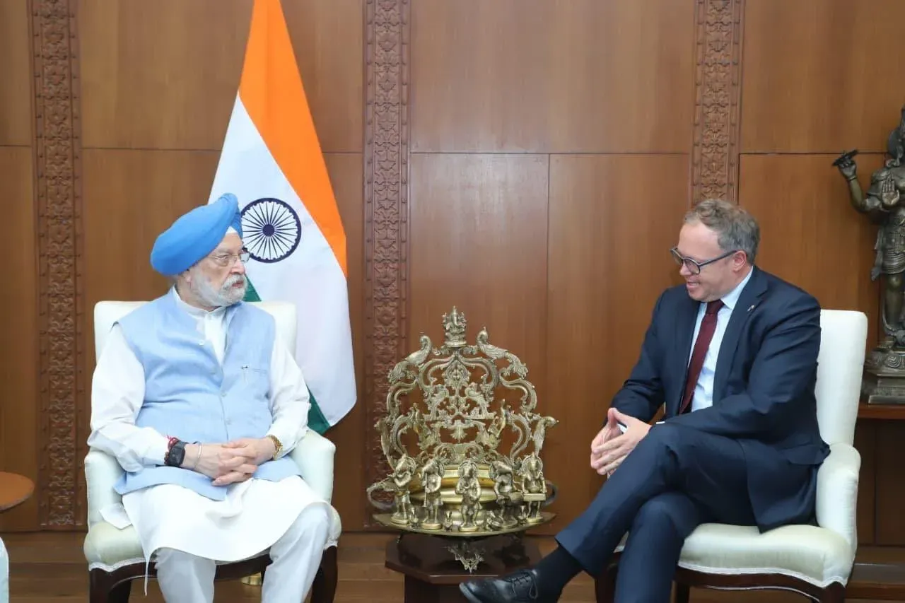 Petroleum Minister Puri meets Thuringia's Minister-President on green hydrogen