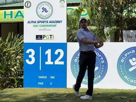 Sunit Chowrasia Takes Commanding Lead with 65 in Patna Golf Championship
