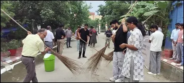 फार्मास्यूटिकल्स विभाग का स्वच्छता पखवाड़ा 2026: 7 NIPER, जन औषधि केंद्र और PSU तक पहुँचा सफाई अभियान