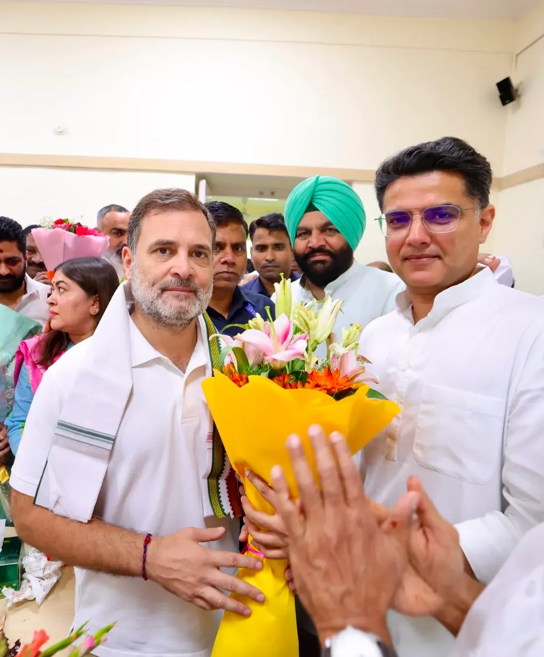 Pilot Greets Rahul Gandhi on Birthday at AICC Office