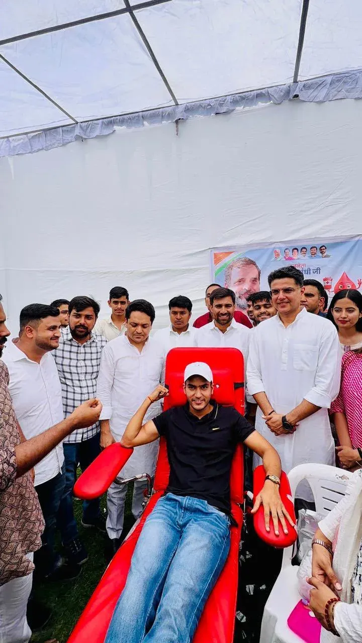 Pilot joins NSUI blood donation camp on Rahul Gandhi's birthday