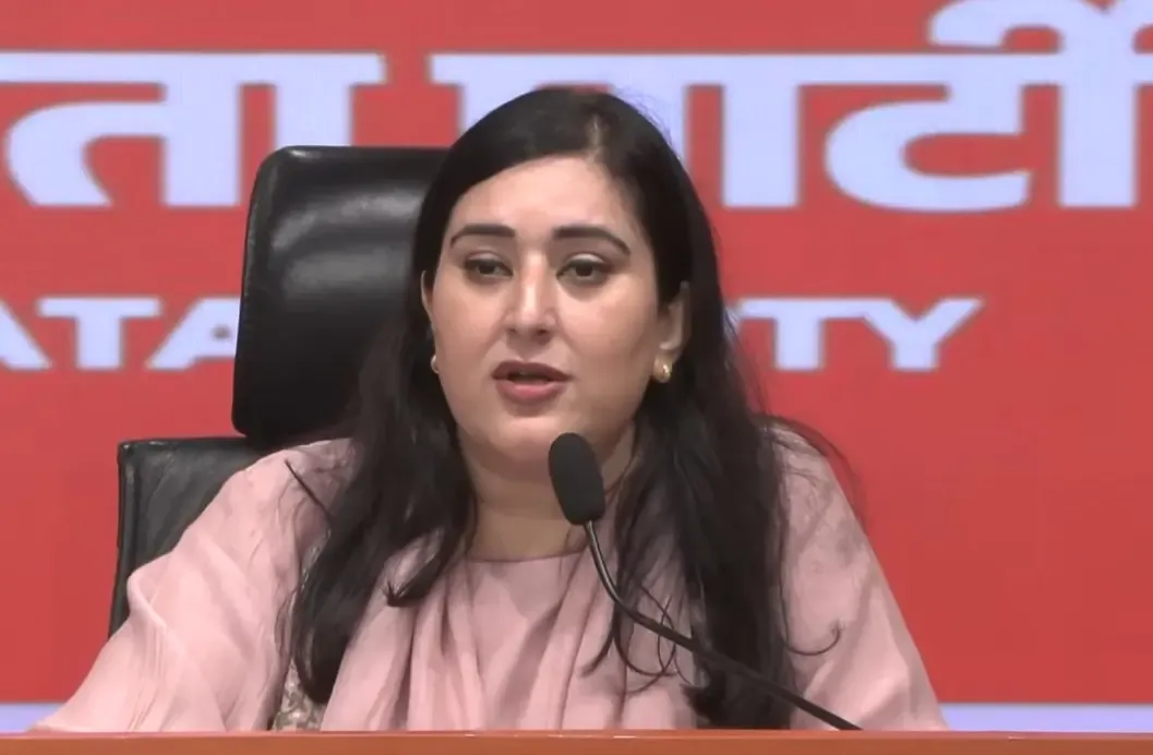 बांसुरी स्वराज का राहुल गांधी पर हमला: JNU सांसद प्रोफेसर के यौन उत्पीड़न आरोपों पर कांग्रेस की चुप्पी क्यों?