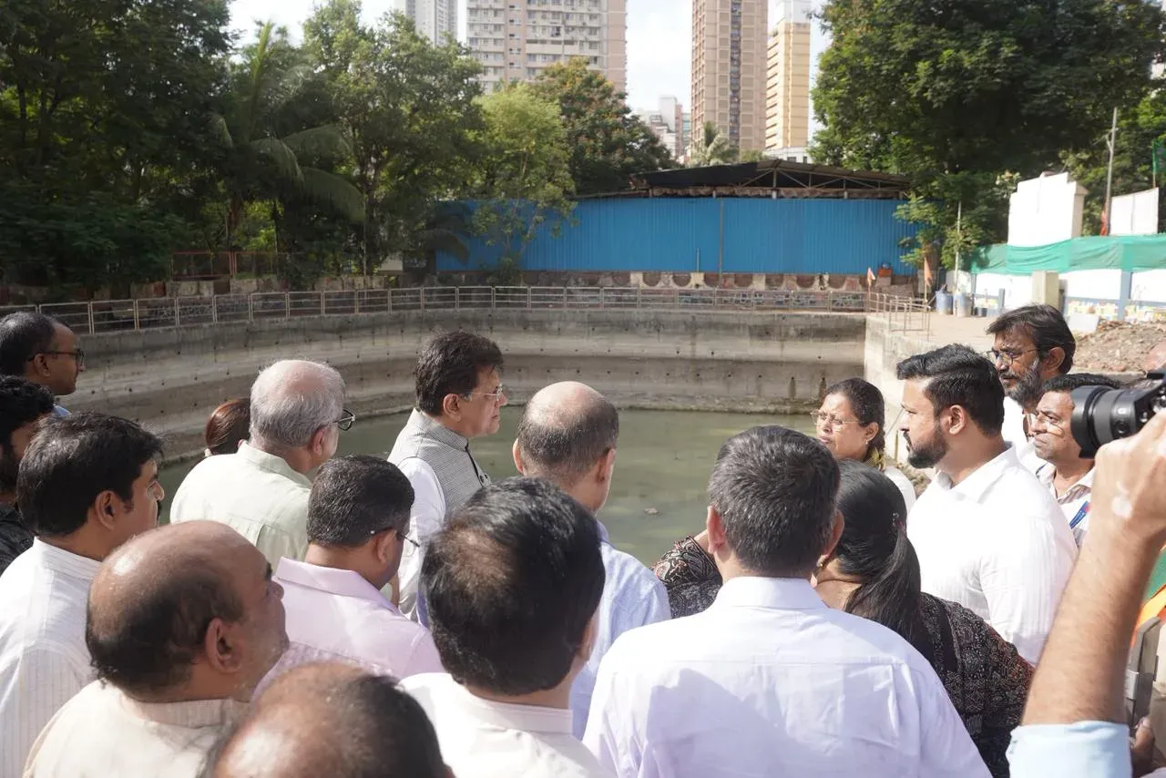 Piyush Goyal Inspects Bhujale Talab in Malad West