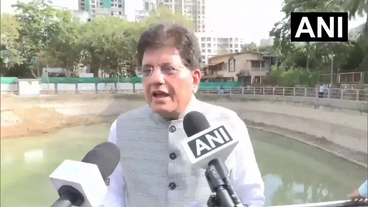 Piyush Goyal Pledges to Revamp 9 Ponds in North Mumbai