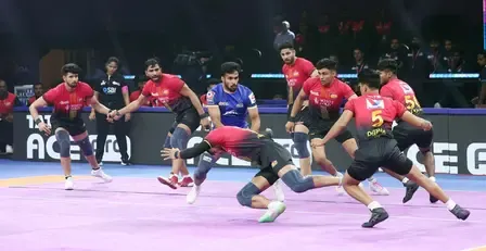 How Did Masterful Alireza, Deepak, and Yogesh Propel Bengaluru Bulls to Victory Over Haryana Steelers?