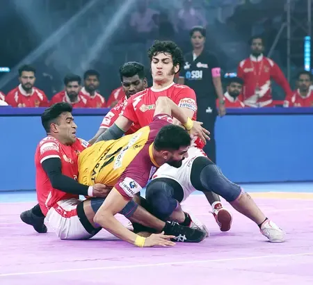 How Did Telugu Titans Outlast Gujarat Giants in a Low-Scoring Thriller?