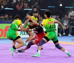 PKL Season 11: Devank, Ayan, and Shubham shine as Patna Pirates crush Bengaluru Bulls by 25 Points