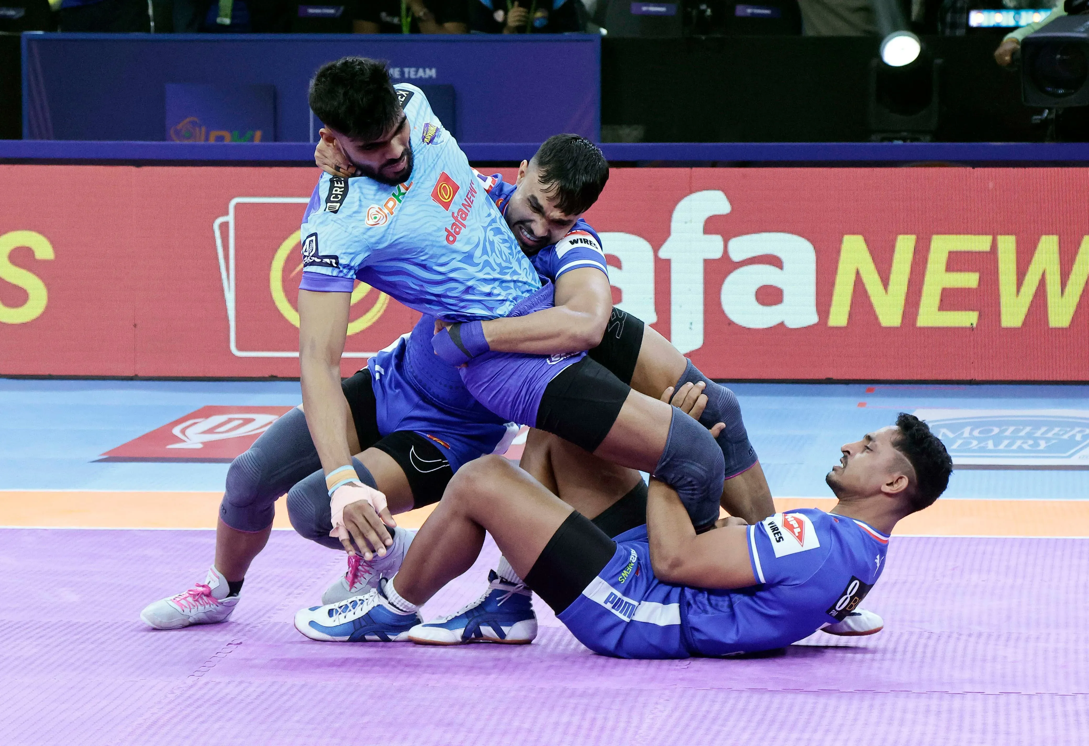 PKL Season 11: Maninder's Exceptional Display Leads Bengal Warriorz to Victory Over Haryana Steelers