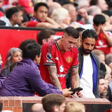 PL: Benjamin Sesko in line to make first Man Utd start in Manchester Derby 