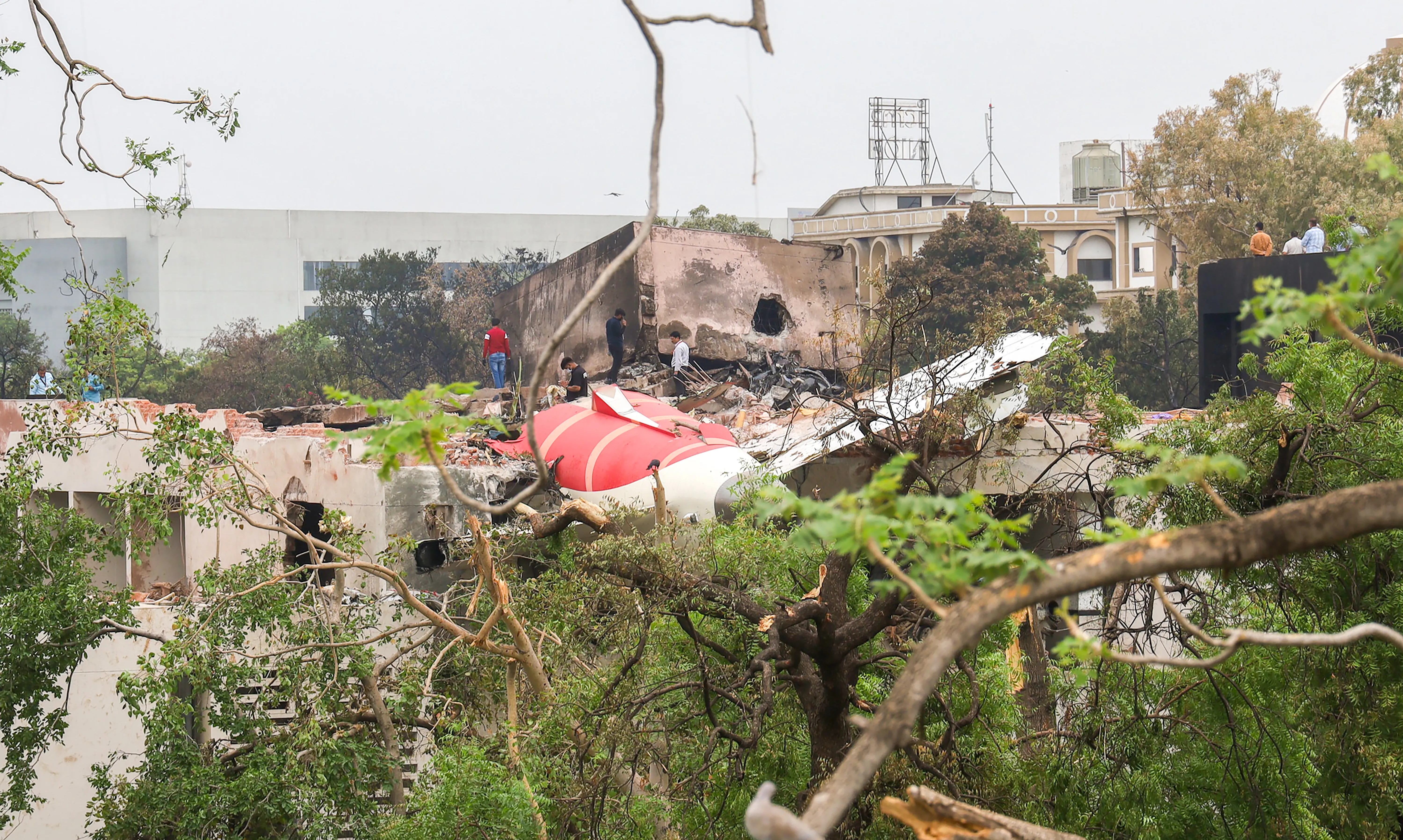 How is Anand District Handling the Return of 33 Plane Crash Victims?