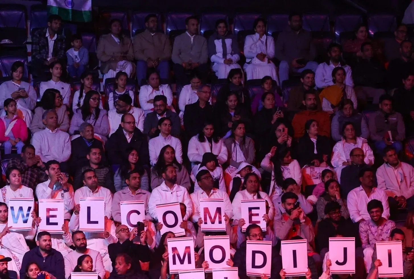 PM Modi Addresses Indian Community in Auckland During NZ Visit