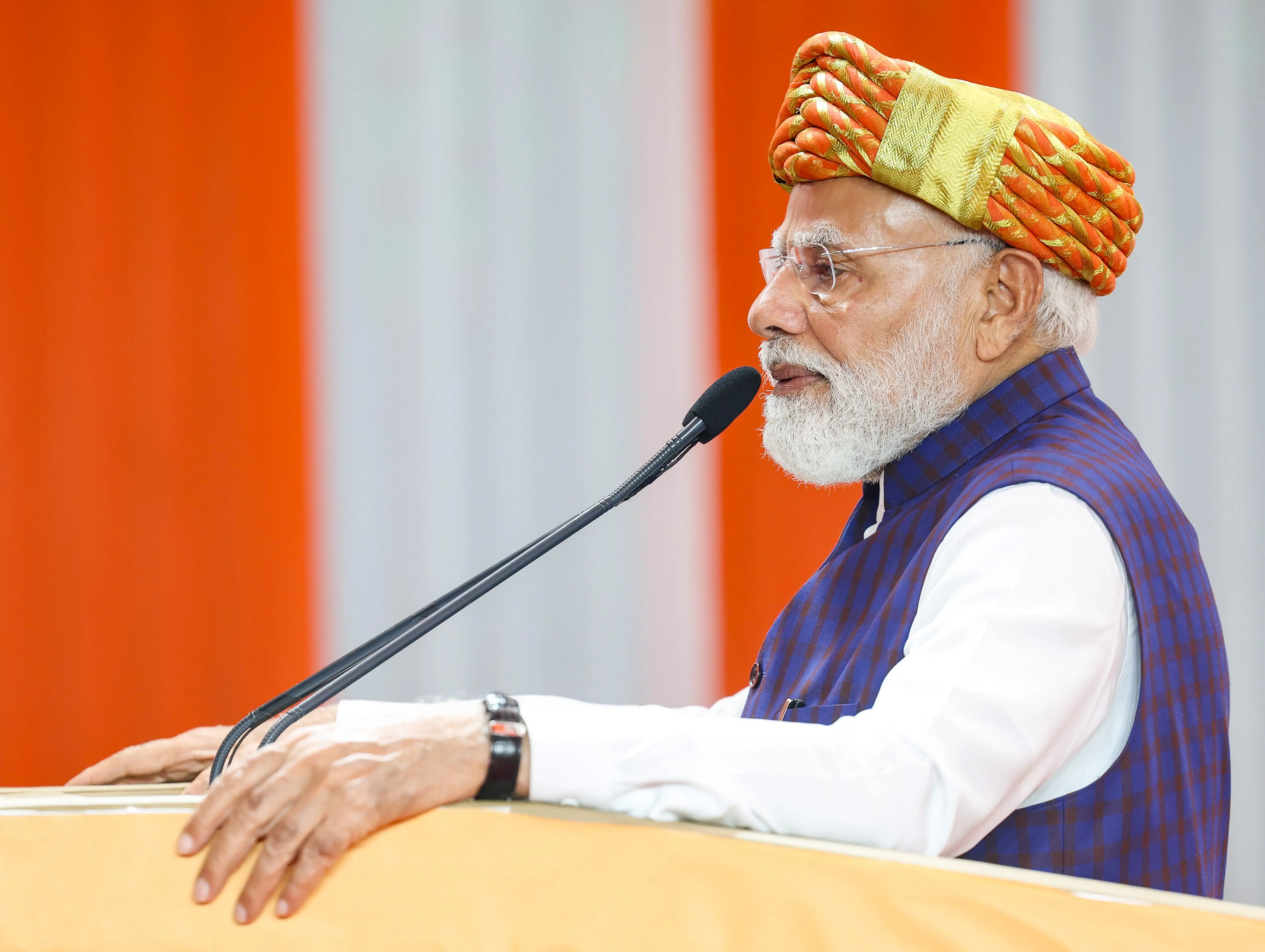 PM Modi arrives in Guwahati for Assam swearing-in ceremony