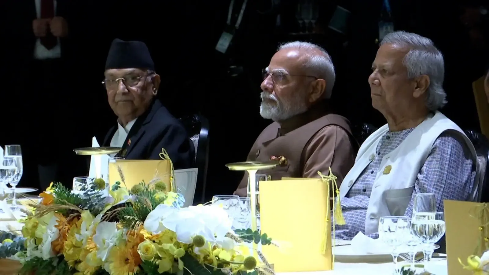 Prime Minister Modi and Yunus Share Dinner at BIMSTEC in Bangkok