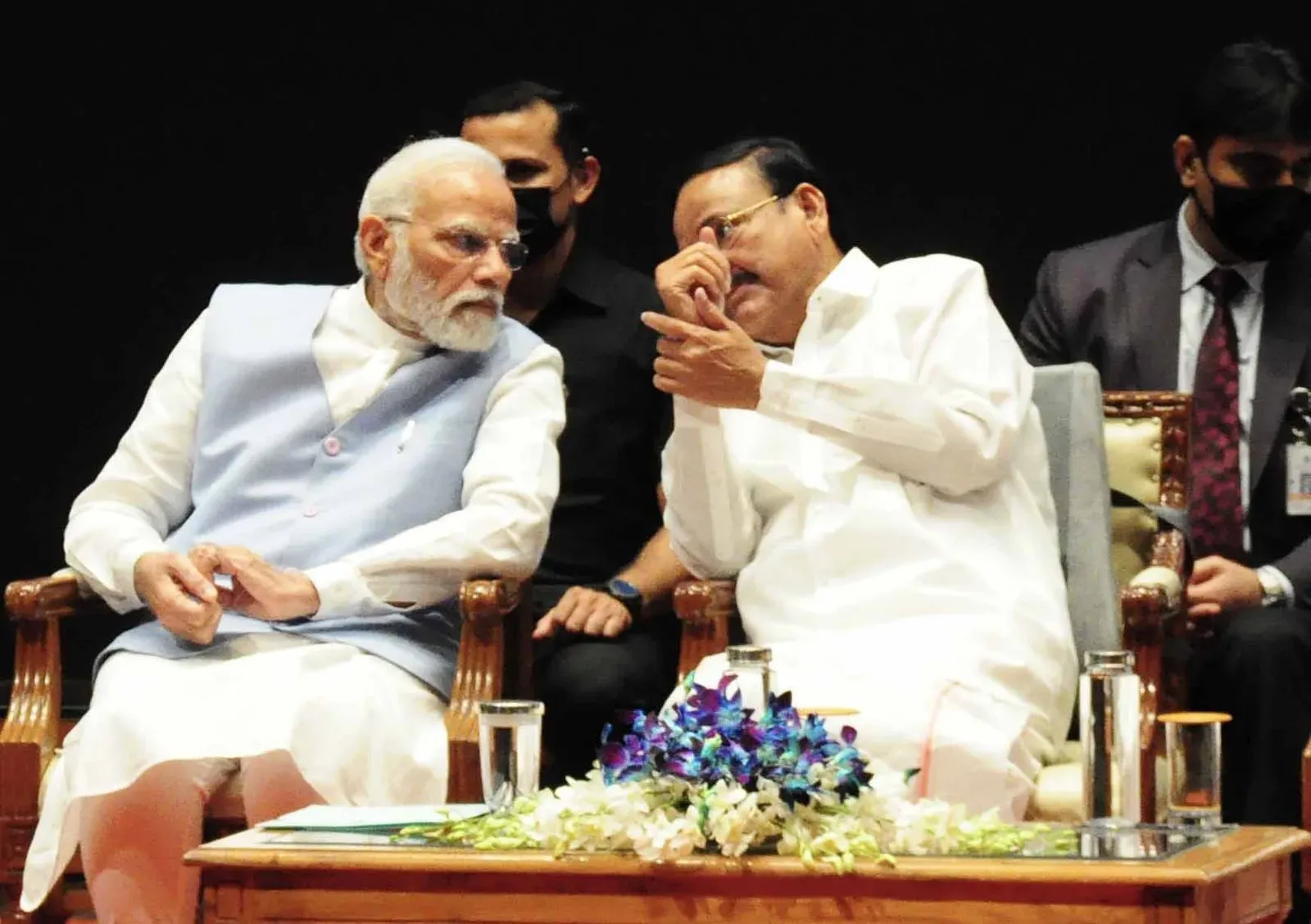 वेंकैया नायडू बोले — मोदी हैं 'भारत के भाग्य विधाता', नेहरू का 4,399 दिनों का रिकॉर्ड तोड़ा
