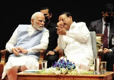 वेंकैया नायडू बोले — मोदी हैं 'भारत के भाग्य विधाता', नेहरू का 4,399 दिनों का रिकॉर्ड तोड़ा