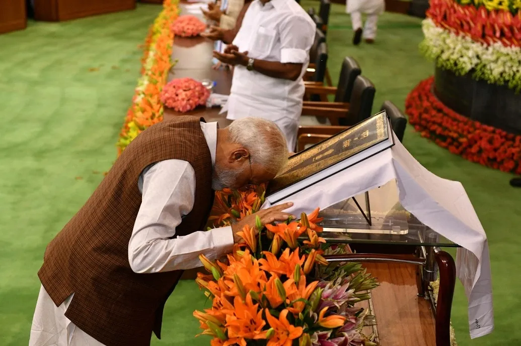 What Vision Does PM Modi Envision for a Viksit Bharat in His Constitution Day Letter?